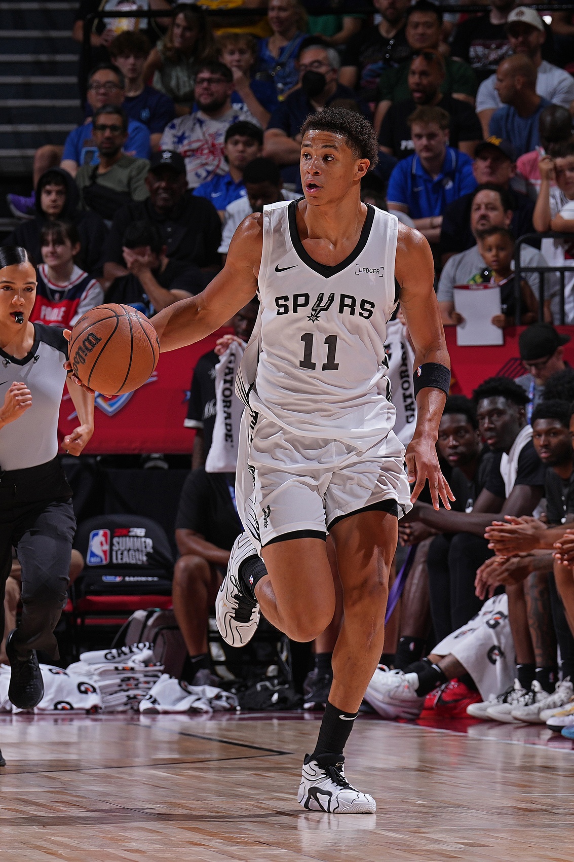 高管匿名投票最佳捡漏新秀：卡特-布莱恩特第1 若昂-贝兰热第2