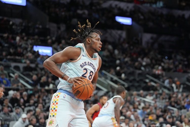 经纪人:贝西与贝尔格莱德游击谈判 其他欧洲俱乐部也对他感兴趣