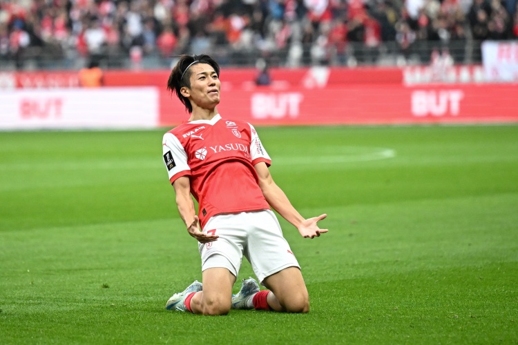 决裂!法媒:中村敬斗罢赛寻求转会,降入法乙的兰斯坚决不放人