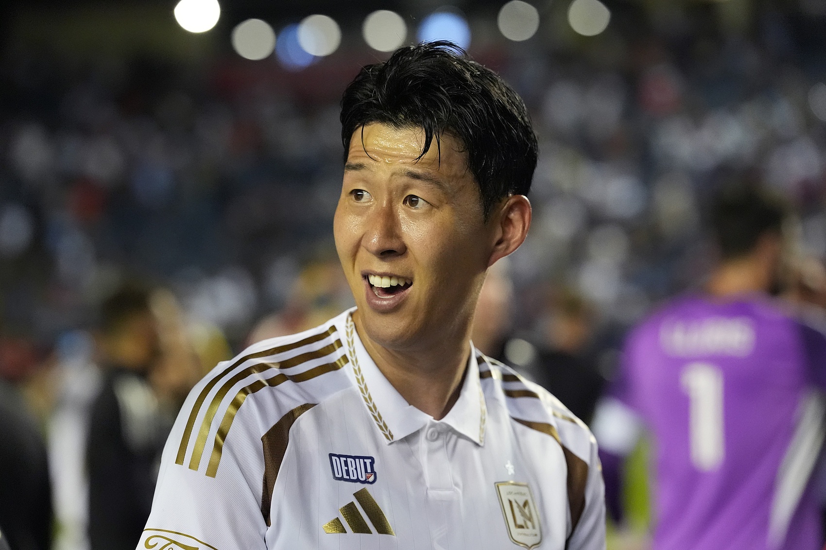 孙兴慜谈洛杉矶FC传奇贝拉:当有一天我退役时,我希望能像他一样