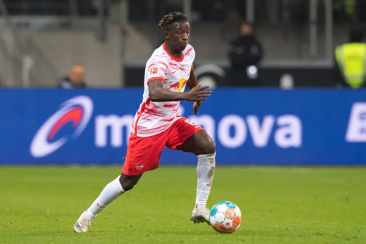 莱比锡官方:施拉格和海达拉无缘战沃尔夫斯堡,亨里希斯继续缺席