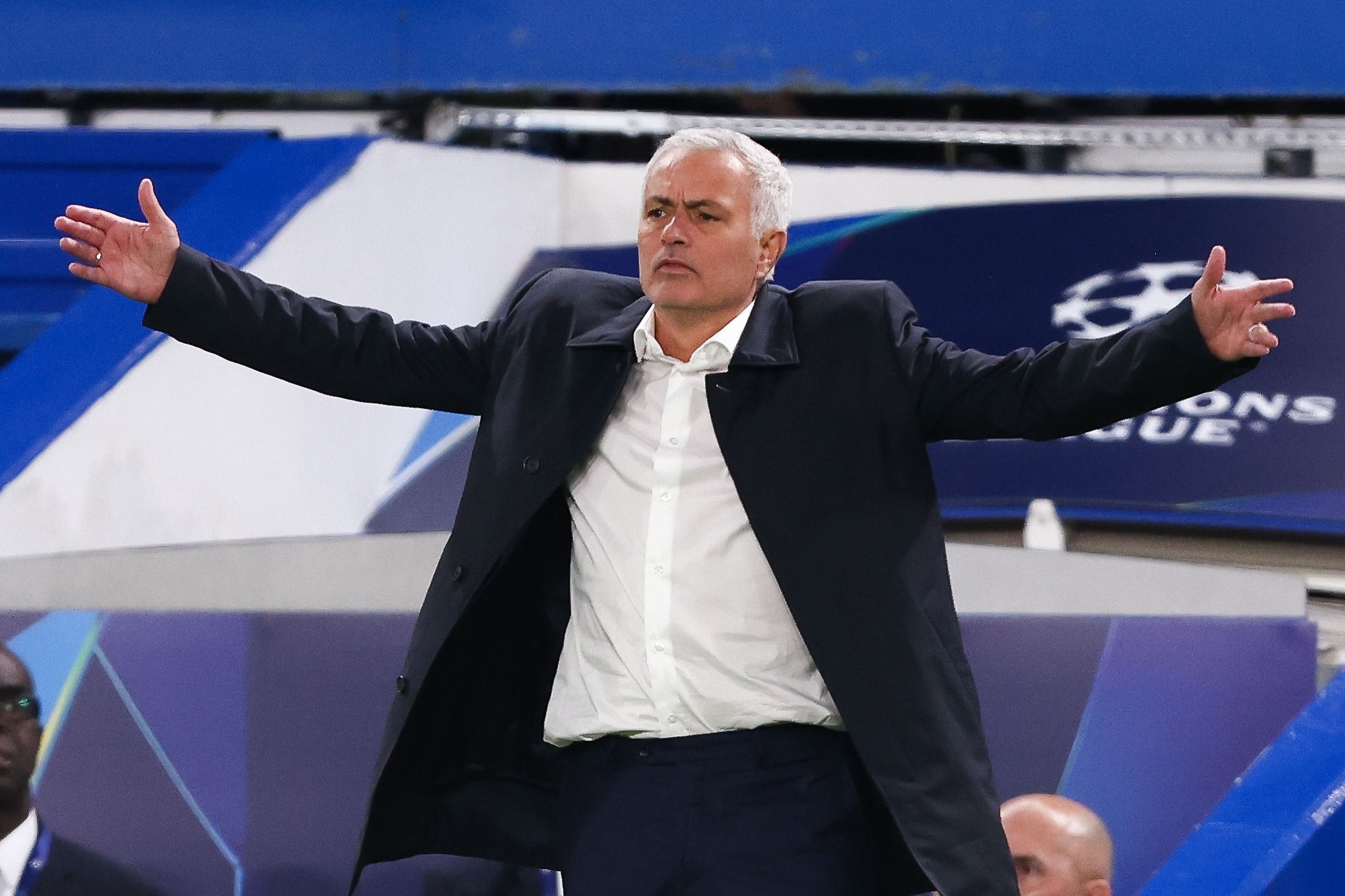 德媒:本菲卡多人感染病毒,但按规定一线队少于13人才能推迟比赛