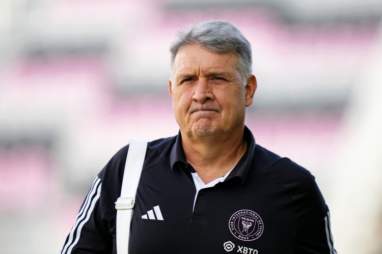 记者:洛杉矶FC有意邀请马蒂诺执教,他曾赢得常规赛+季后赛冠军