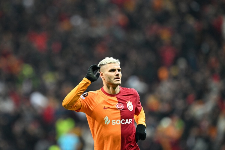 斯基拉:伊卡尔迪加盟都灵可能性为零,双方从未进行任何接触